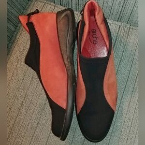 Arche slip-on leather shoes